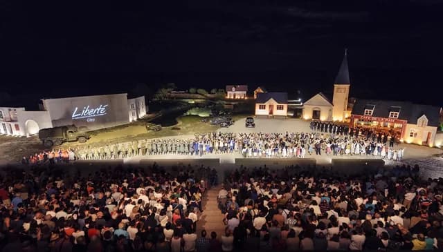 Logo de l'événement NOUVEAU Spectacle Cléry Son & Lumière : La Belle Epoque