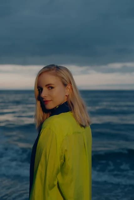 Logo de l'événement Julia Engelmann liest aus ''Himmel ohne Ende''